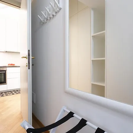Design Navigli Mm S Agostino Милан